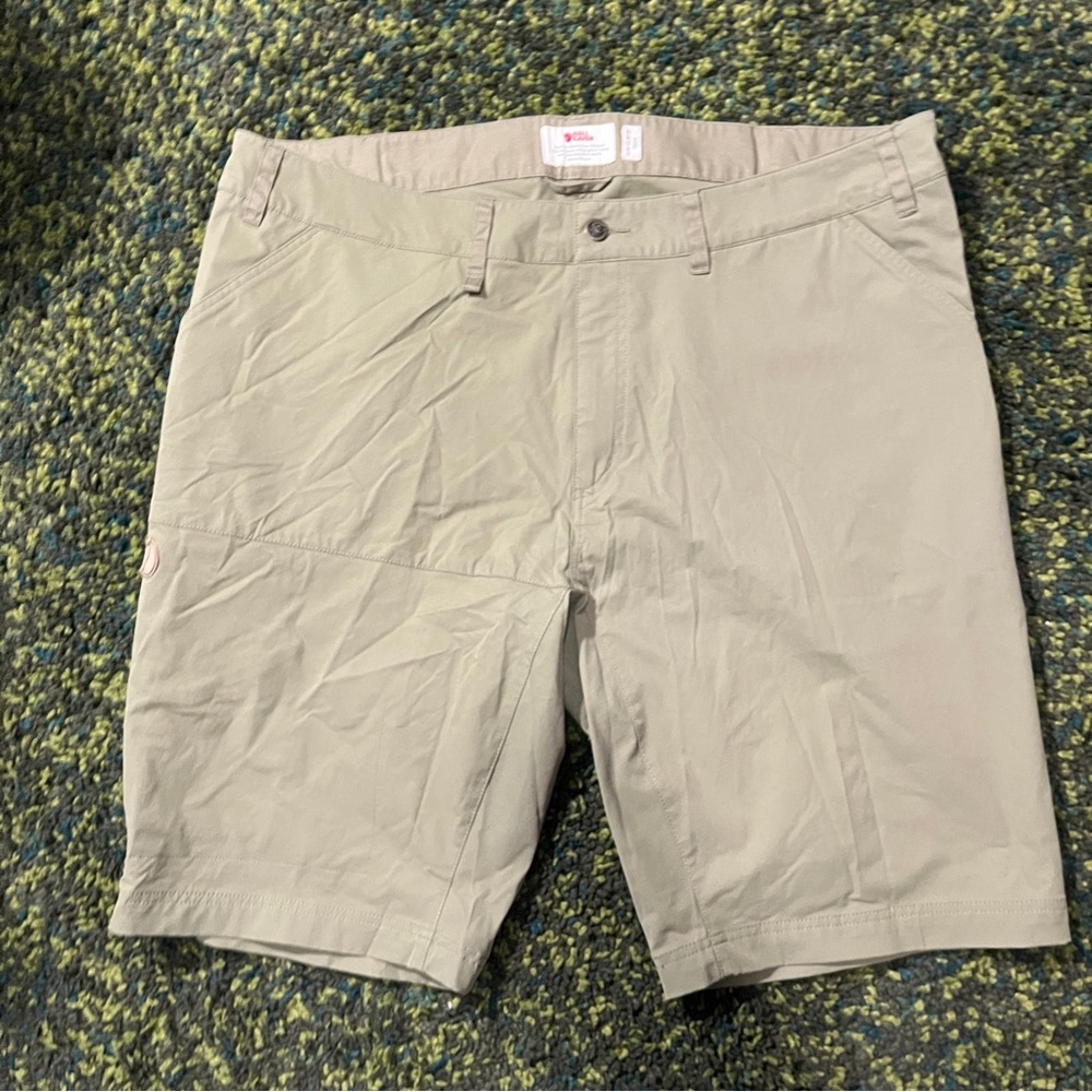 Fjallraven Abisko Lite Shorts Light Olive (38-39)